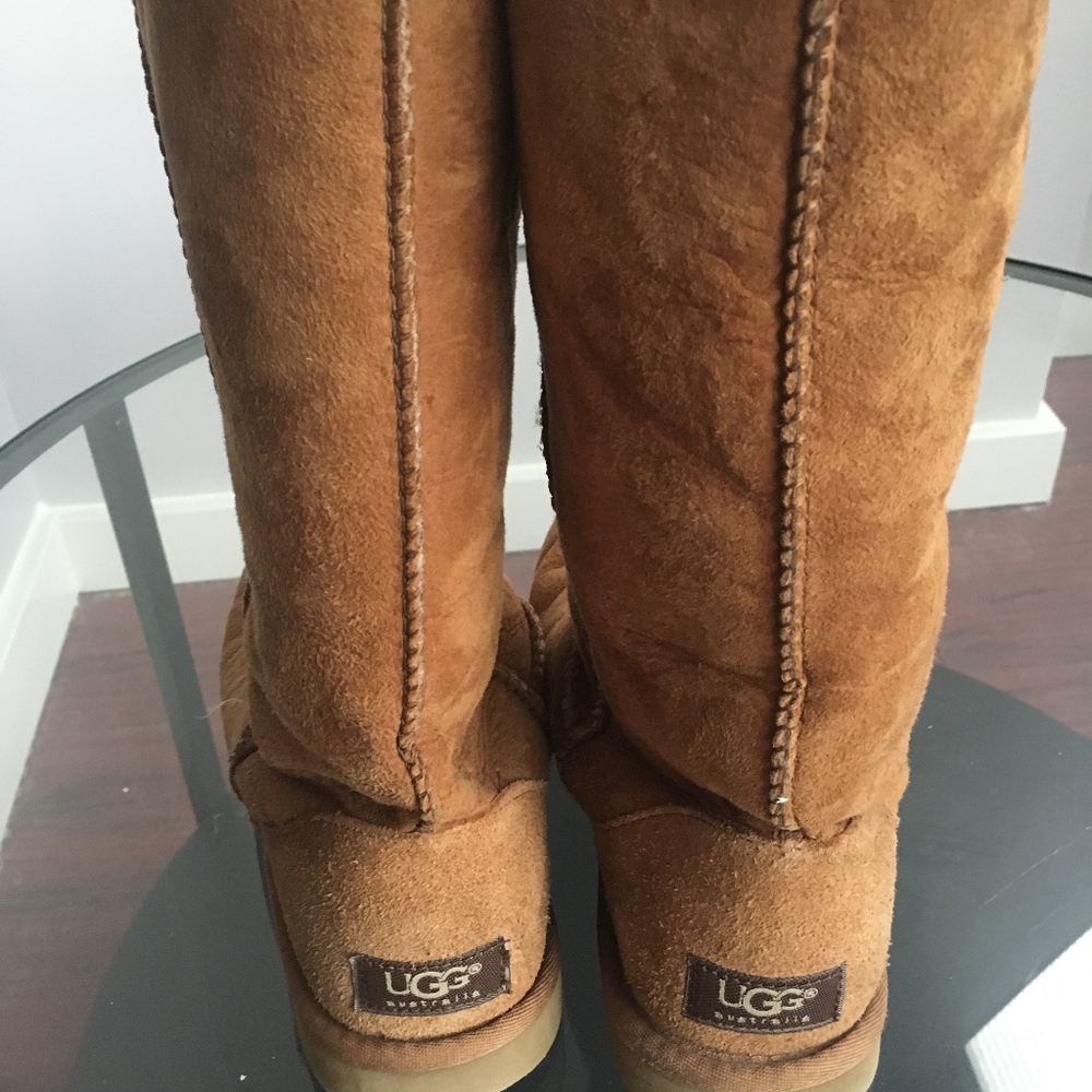 UGG Classic Tall boot in Chestnut